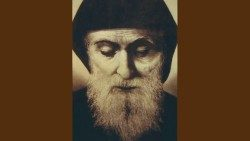 San Charbel Makhluˉf, sacerdote